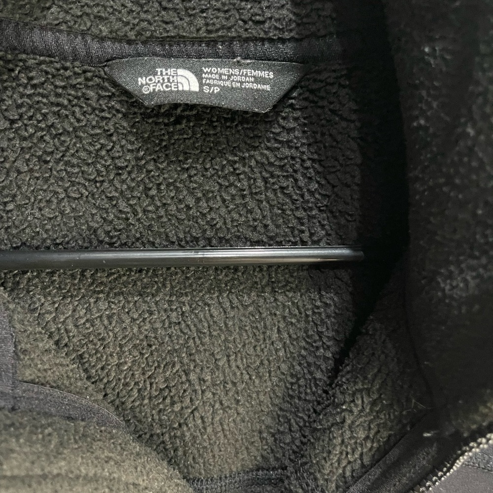 Women’s The North Face Jacket - Picture 3 of 3